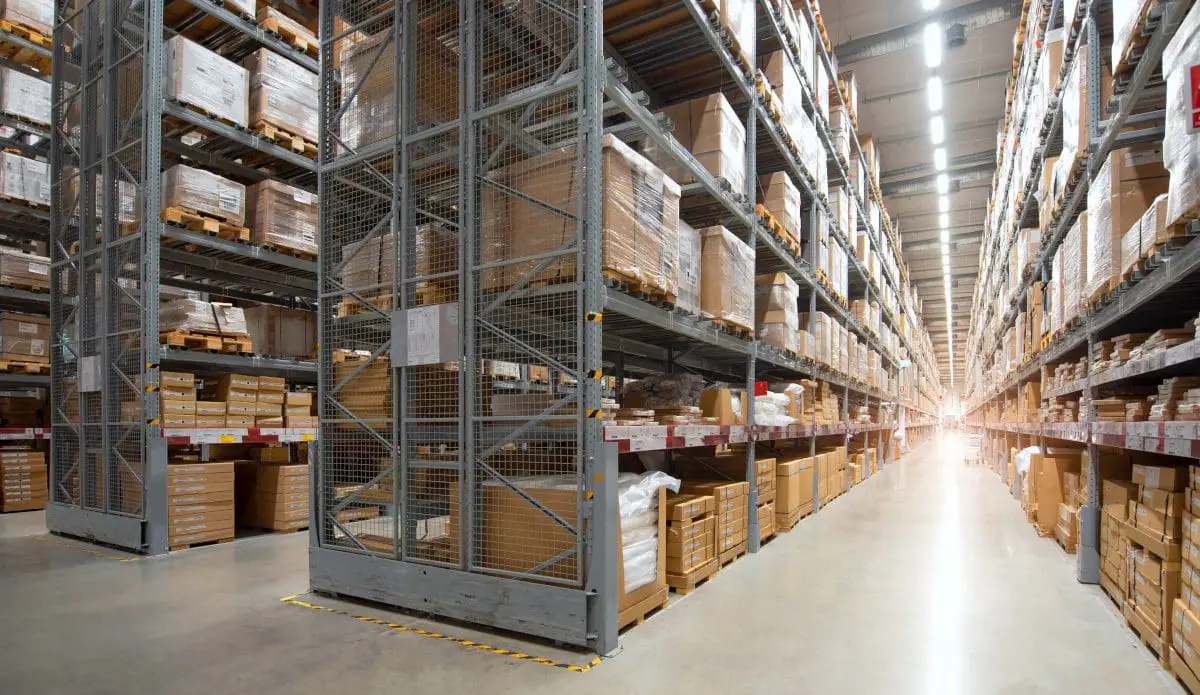 The Impact of Storage: The Key to Increase Warehouse Efficiency 1 shutterstock 1217088190